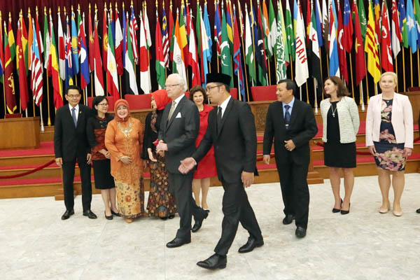  FOTO: Raja dan Ratu Swedia Kunjungi Kota Bandung