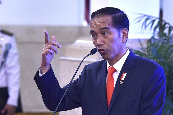  Bagikan 1.000 KIP di Malang, Jokowi: Kalau Ketahuan Beli Pulsa, Dicabut