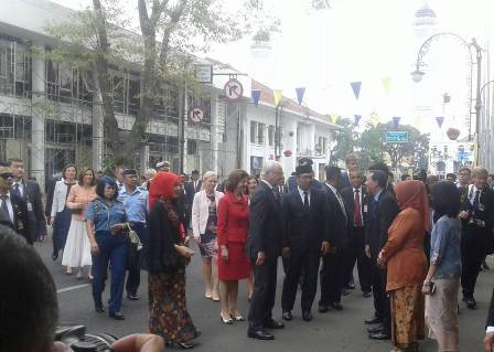  Raja Swedia Terkesan dengan Sambutan Warga Bandung