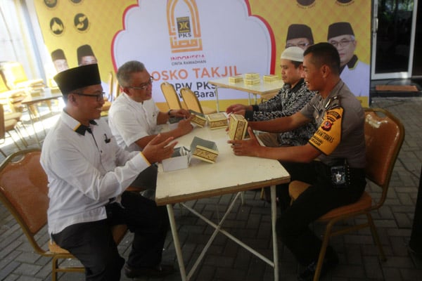  FOTO: Sambut Ramadan, DPW PKS Jabar Gelar Munggahan dan Resmikan Posko Takjil