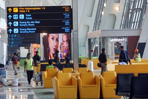  ANGKUTAN UDARA : AP II Diminta Kelola 9 Bandara