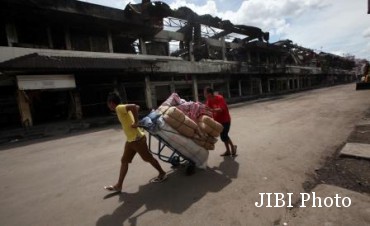  Kios Pasar Darurat Klewer Ditempati Pedagang Kaki Lima