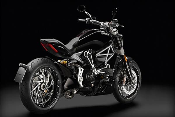  Ducati Indonesia Hadir di Surabaya Grand Auto Show