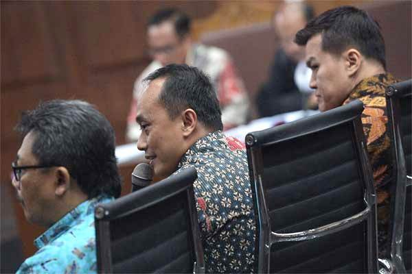  SIDANG KORUPSI E-KTP: Andi, Irman Pun Saling Bantah