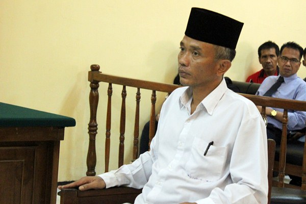  Penulis Buku Jokowi Undercover Divonis 3 Tahun
