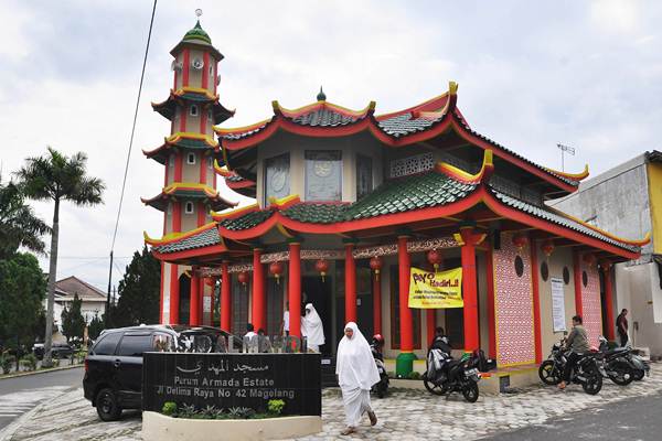  Ini Masjid Al Mahdi Bukan Klenteng