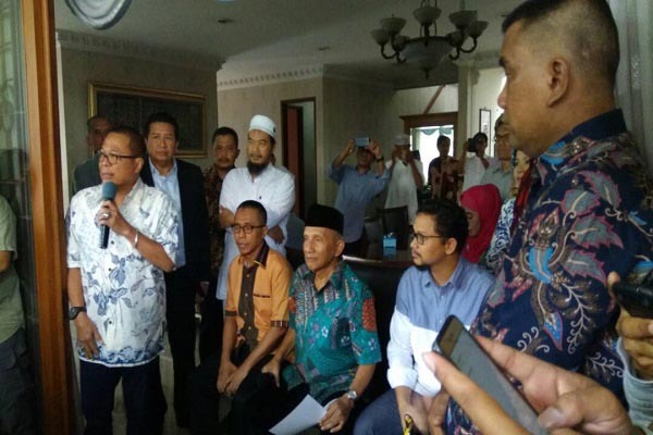  KORUPSI ALKES: Amien Rais Sebut Soetrisno Bachir Beri Bantuan Keuangan