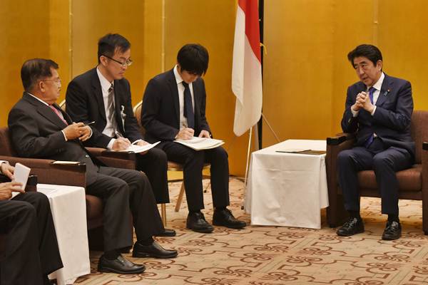  Wapres Jusuf Kalla Bertemu PM Shinzo Abe