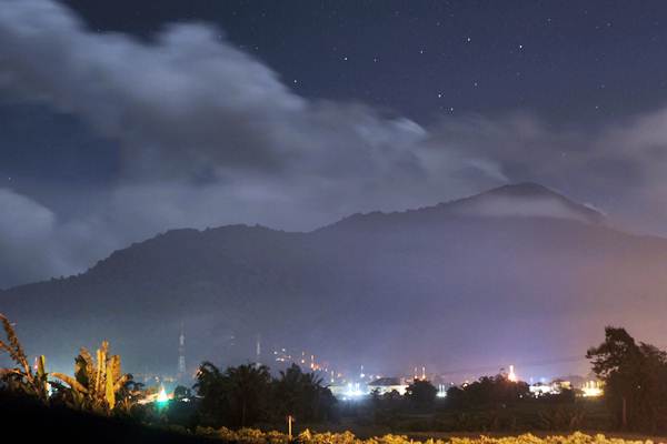  MARAPI MELETUS : 3 Hari, 45 Kali Letusan