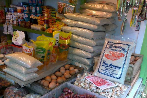  Bulog Gandeng Polda NTT Pantau Spekulan Sembako
