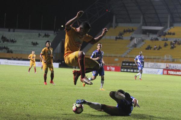  Hasil &amp; Klasemen Liga 1: Sriwijaya, Borneo, Madura United 3 Angka