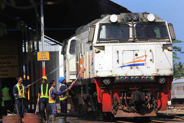  Empat Remaja Tewas Tertabrak Kereta di Bandung
