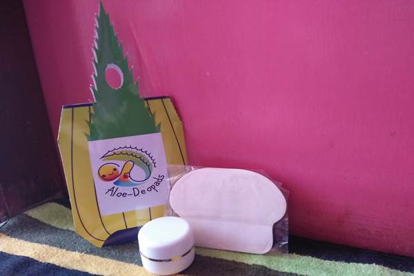 Kemasan produk Aloe-deopads buatan mahasiswa Fakultas Farmasi Universitas Airlangga./Bisnis.com-Choirul Anam