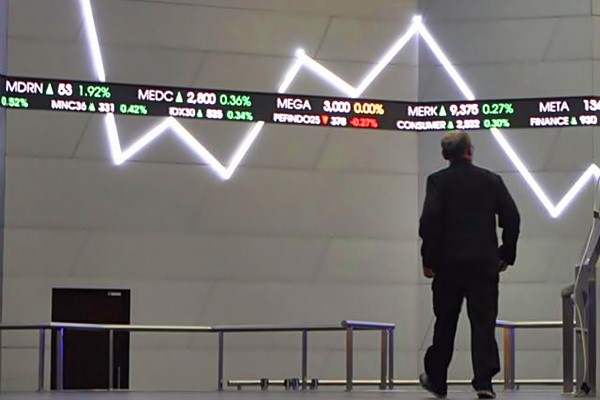  TOP GAINERS 8 JUNI: Saham First Indo American Leasing Melonjak Hampir 70%