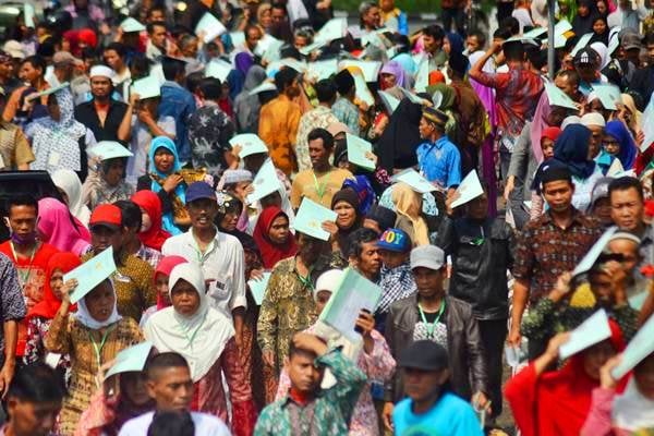  Warga Jabar Terima 2.553 Sertifikat Tanah dari Presiden