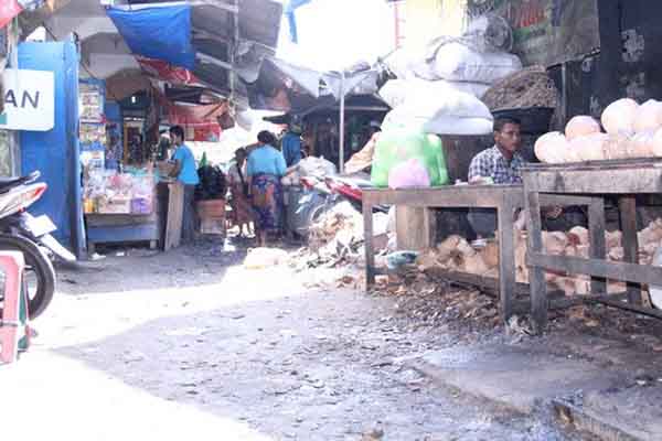  Banyak Keluhan Pengunjung, Pasar Ampenan Segera Ditata