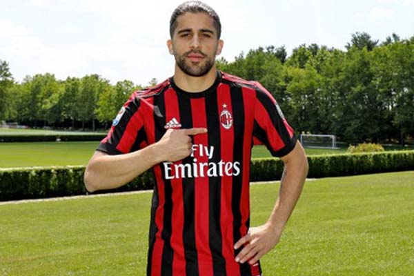  Milan Resmi Datangkan Bek Kiri Ricardo Rodriguez