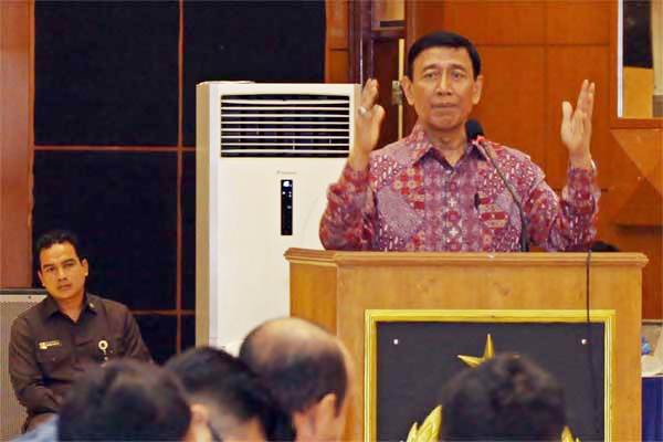  Pembubaran Ormas Anti-Pancasila, Wiranto Minta Bersabar