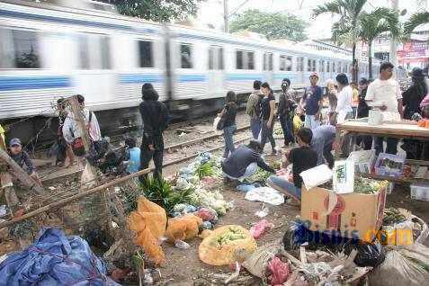  KAI Siap Menertibkan Sejumlah Bangunan Liar di Wilayah Tulungagung