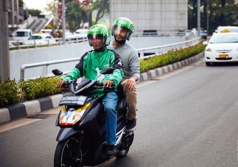  Transportasi Online Kini Resmi Menyandang Status Angkutan Sewa Khusus