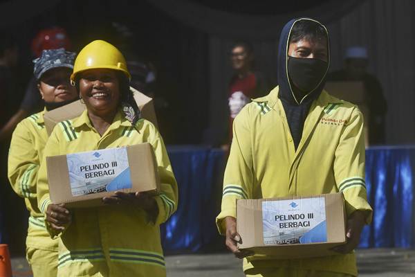  Pelindo III Bagi-Bagi Sembako Rp945 Juta, di Tanjung Perak