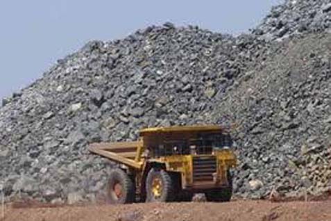  NEGARA PENGHASIL MINERAL  : Kerja Sama Ditingkatkan