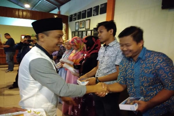  IKIP Budi Utomo Inisiasi Pembelajaran Berbasis TI