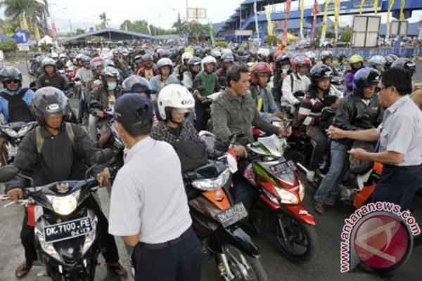  MUDIK LEBARAN: Pelabuhan Gilimanuk Diminta Perhatikan Pesepeda Motor