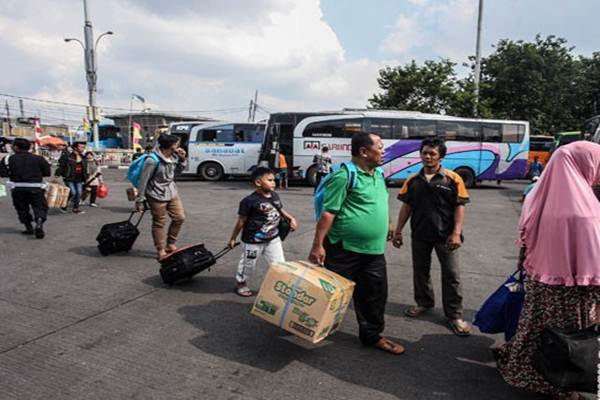  ANGKUTAN MUDIK: DKI Siap Kandangkan 428 Bus AKAP Tak Laik Jalan