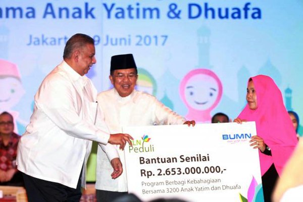  PLN Buka Bersama Anak Yatim