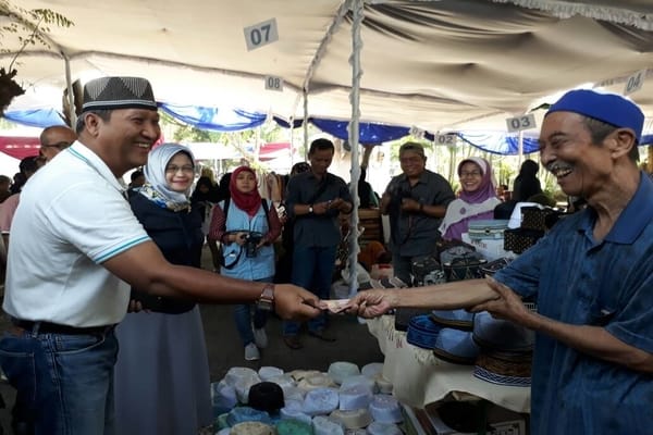  Phapros Sediakan 1.800 Paket Sembako Murah