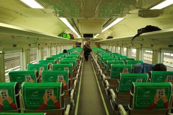  MUDIK LEBARAN 2017: Nyamannya Kereta Mataram Premium, Kelas Ekonomi Rasa Eksekutif