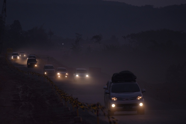  Begini Kondisi Jalan Tol Fungsional Brebes-Batang, Berani?