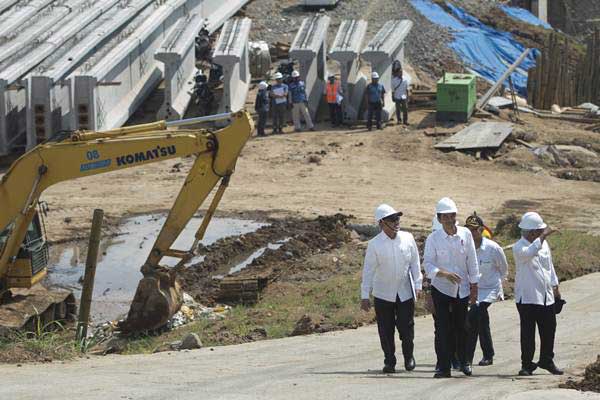  PROYEK JALAN TOL  : Bocimi Seksi I Rampung Tahun ini