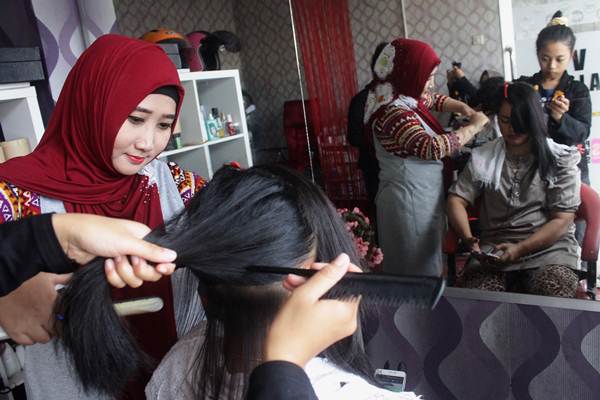  Salon Kecantikan Ramai Jelang Lebaran