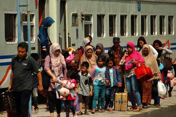  MUDIK LEBARAN 2017: H-2 Volume Penumpang KAI Daop I Meningkat 9%