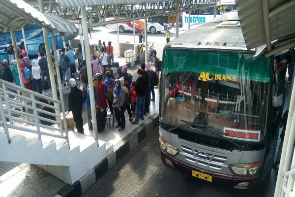  MUDIK LEBARAN 2017: Terminal Bungurasih Siagakan Bus Cadangan