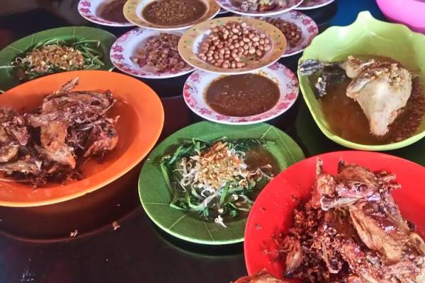  Mudik Lewat Gilimanuk? Bisa Coba Ayam Betutu Kuah di Men Tempeh