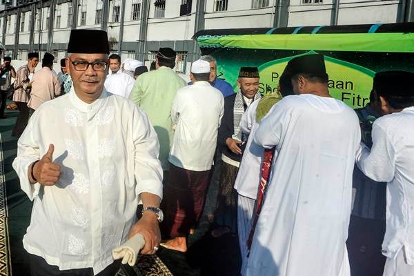  Mengintip Salat Idulfitri Para Narapidana Korupsi