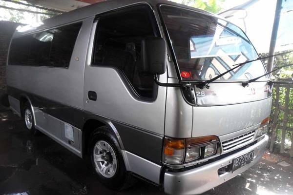  Mobil Elf Terguling di Jalur Nagreg