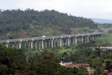  H+4, Arus Lalin di Tol Cikampek dan Cipularang Lancar