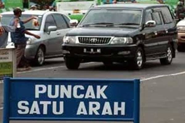  Jalur Puncak Ditutup Untuk Truk dan Kendaraan Besar Lain