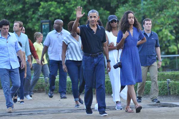  Obama Menikmati Keindahan Candi Borobudur