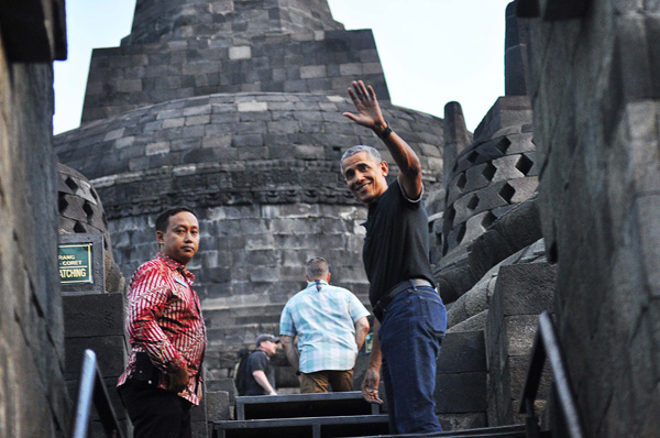  OBAMA KUNJUNGI BOROBUDUR