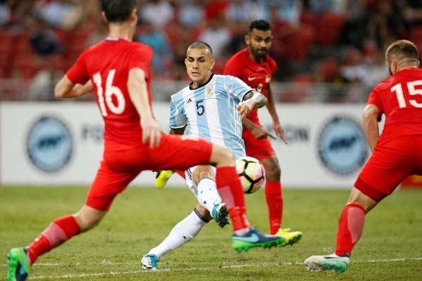  Gelandang Timnas Argentina Paredes Tinggalkan Roma