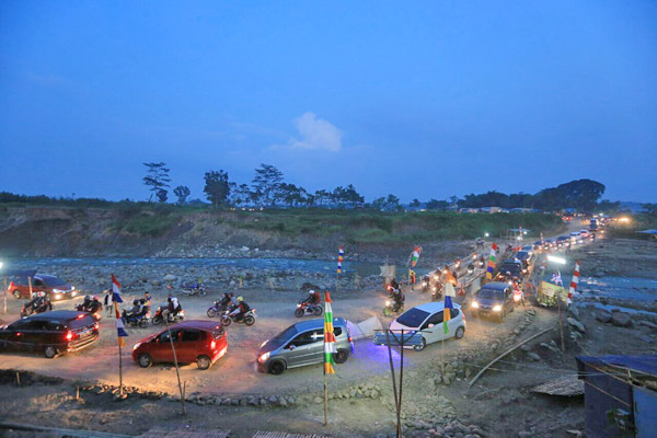 JALUR DARURAT PEMUDIK