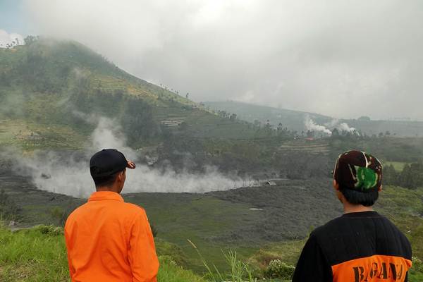  BENCANA LETUSAN : BNPB Tutup Kawah Sileri Dieng