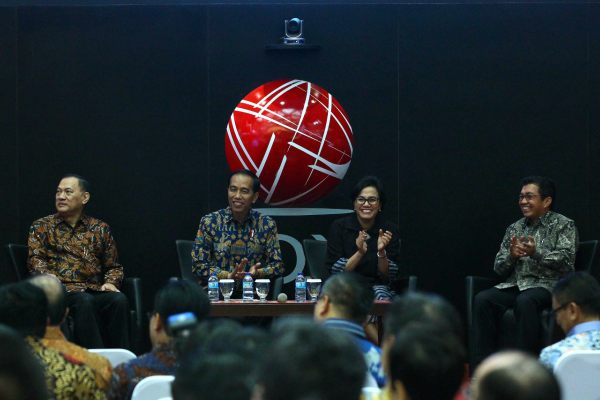 Presiden Jokowi: Berkebun di Indonesia Kok Listing di Luar Negeri