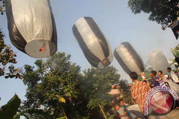  Waduh, Balon Udara Jatuh & Membakar Kawasan Hutan di Trenggalek