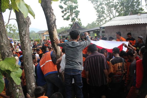  FEATURES LAKA HELI, Gugur Bersama Cita-Cita Masa Kecil